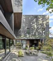 Zinc House, a Lakeview Home with a Strong Connection to the Outdoors