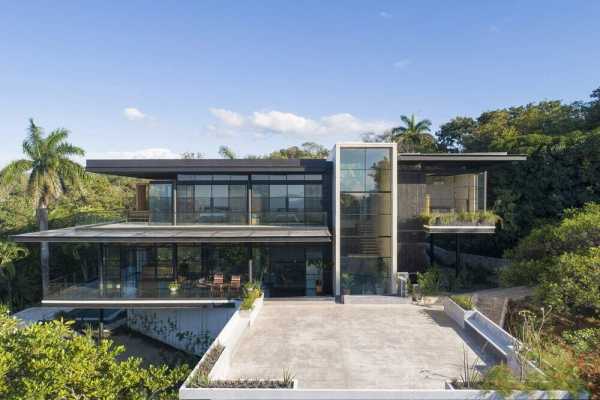 Charred Timber House Frames Views of the Pacific Ocean in Costa Rica