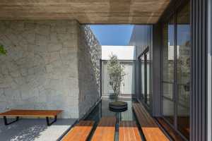 6M Residence by Jannina Cabal & Arquitectos