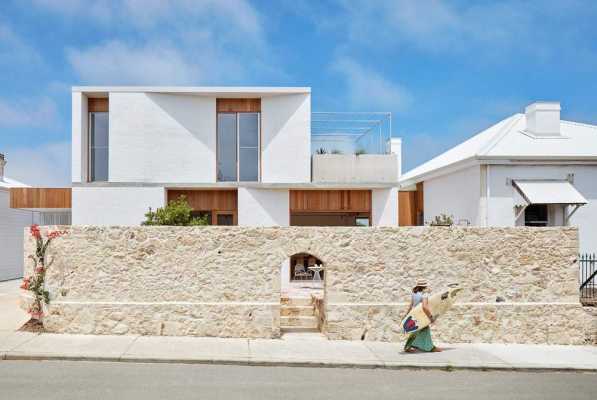 Sculptural Rear Addition to a Heritage Brick Cottage