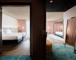 Rooms Remodeling in Azoris Royal Garden Hotel by box: arquitectos