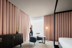 Rooms Remodeling in Azoris Royal Garden Hotel by box: arquitectos