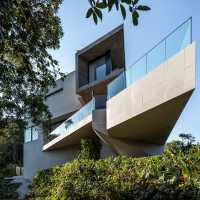 Panoramic House by Schuchovski Arquitetura