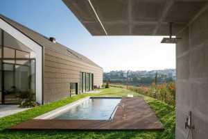 Modern Reinterpretation of the Traditional Portuguese House with a Gable Roof