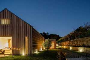 Modern Reinterpretation of the Traditional Portuguese House with a Gable Roof