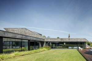 Cork Oak House by Hugo Pereira Arquitetos