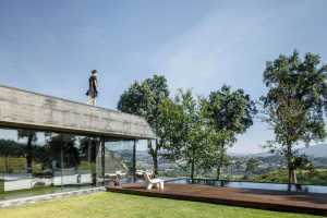 Cork Oak House by Hugo Pereira Arquitetos