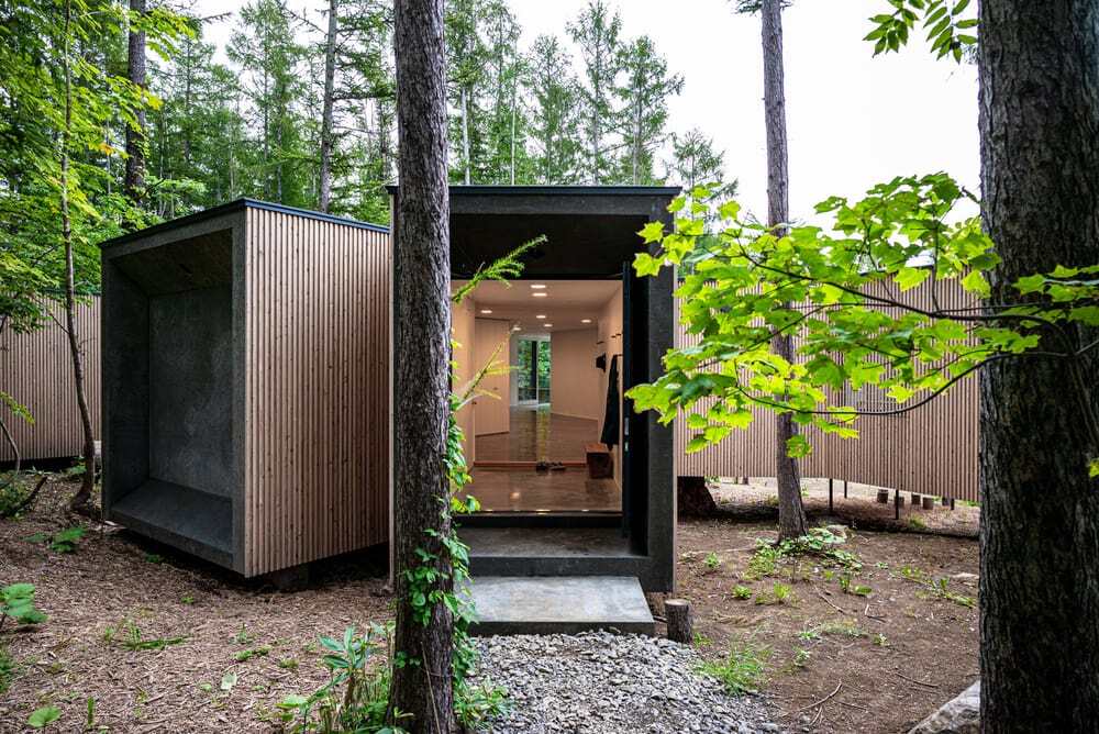 House in the Forest by Florian Busch Architects