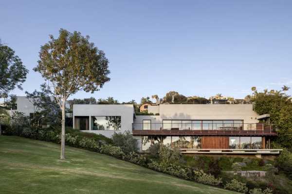 Agahnia House by Sebastian Mariscal Studio