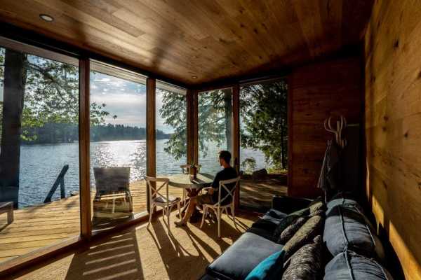 Muskoka Modern Prefab by Altius Architecture