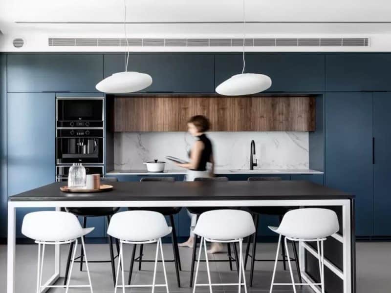 Lagoon Apartment by Shir Shtaigman