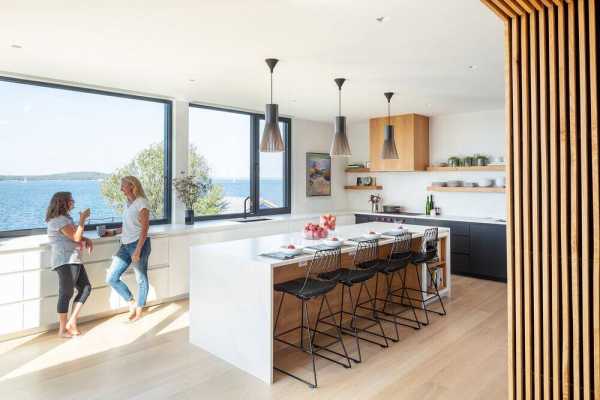 Seaside Modern Home in Rhode Island by ZeroEnergy Design