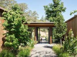 Blue Oaks Residence by Richard Beard Architects