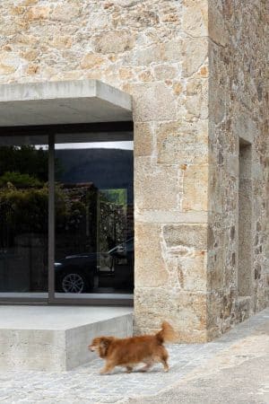 A House Inside a Ruin - Rehabilitation Project by Tiago Sousa