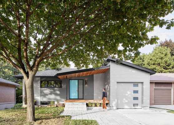 Etobicoke mid-Century Modern House by Solares Architecture