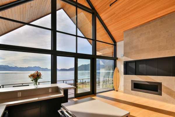 Alaska Surf Shack by Studio Zerbey Architecture