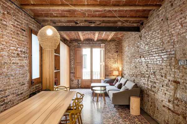 Gràcia House Rehabilitation by Carles Enrich