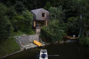 Cottage Inspired by a Ship Cabin