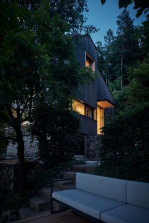 Cottage Inspired by a Ship Cabin