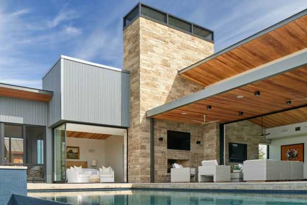 Horseshoe Bay Retreat by Dick Clark + Associates