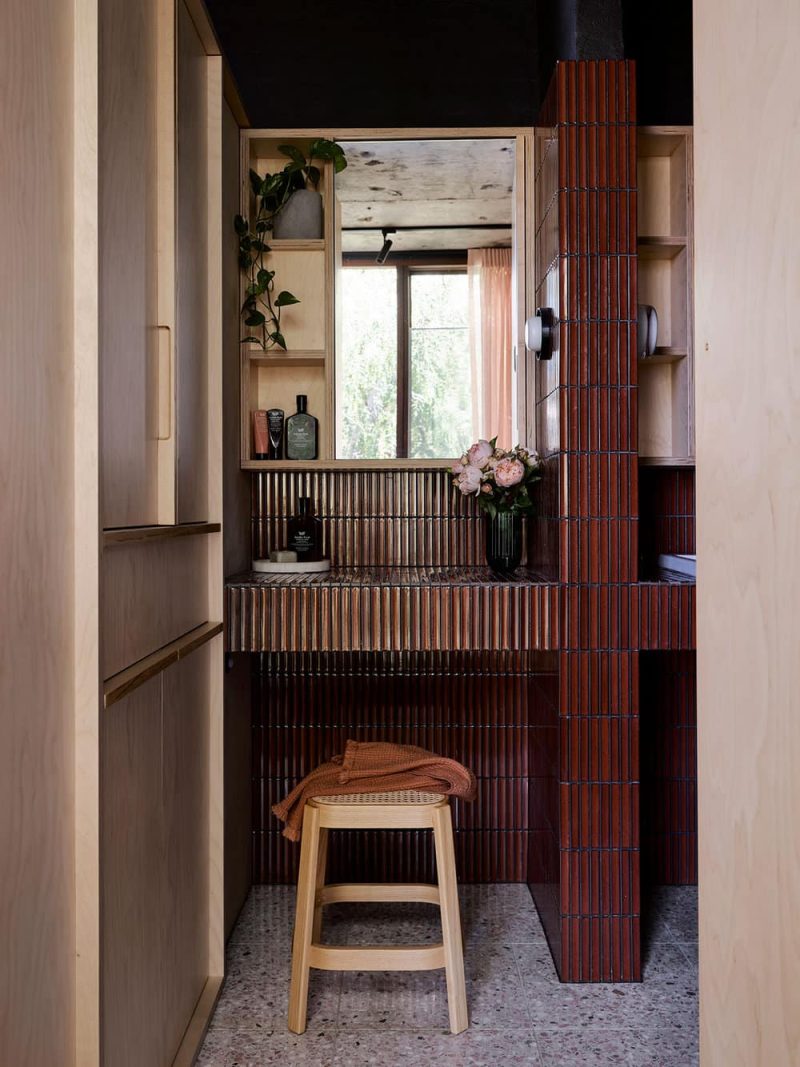 bathroom, Fox Johnston