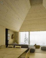 Skigard Hytte Cabin by Mork-Ulnes Architects