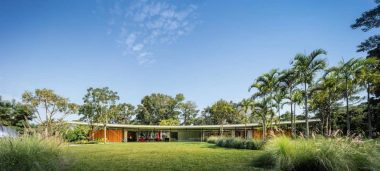 Asa House by Bernardes Arquitetura