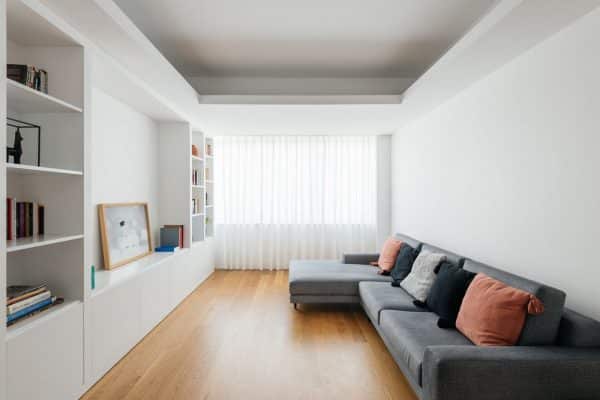 Black and White Apartment in Lisbon