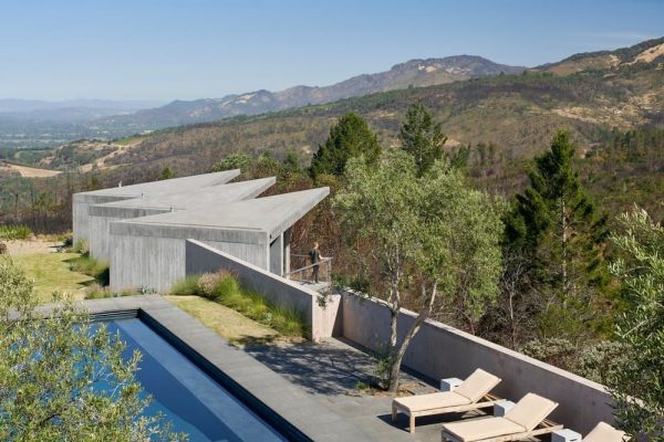 Sonoma Concrete Guesthouse by Mork-Ulnes Architects