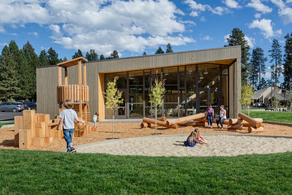 Lakeside at Black Butte Ranch, a Resort Recreation and Dining Complex