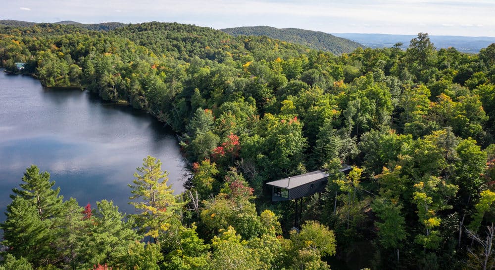 CLT Cabin: Redefining Sustainable Cottage Living