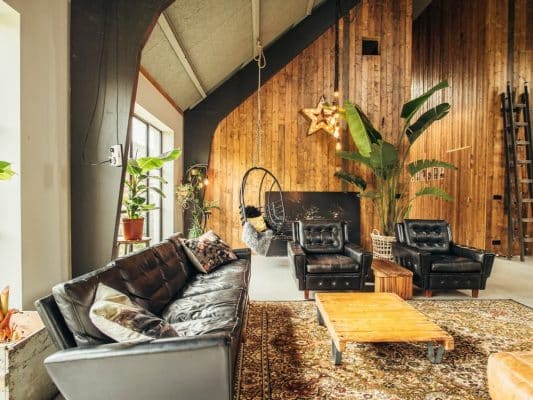 How Barnwood Adds Character To Your Home's Interior