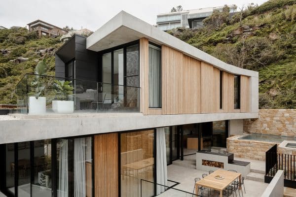 Whale Beach House by Studio Johnston