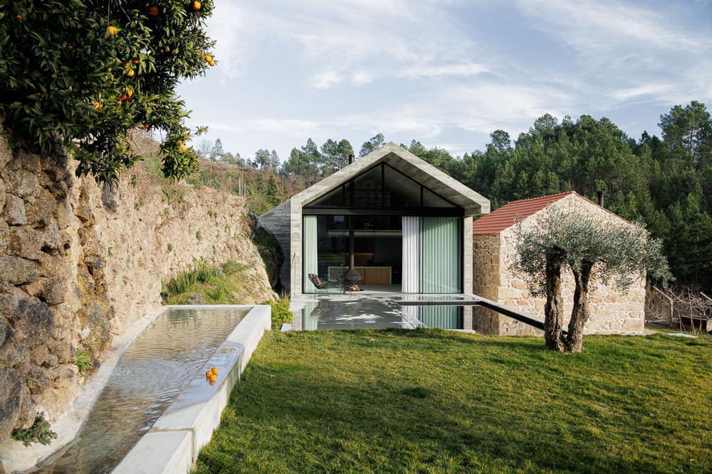 House NaMora by Filipe Pina + David Bilo