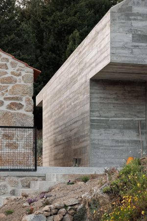 House NaMora by Filipe Pina + David Bilo