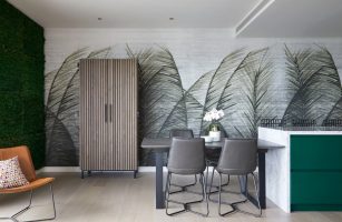 Canary Wharf Apartment, London / Slightly Quirky