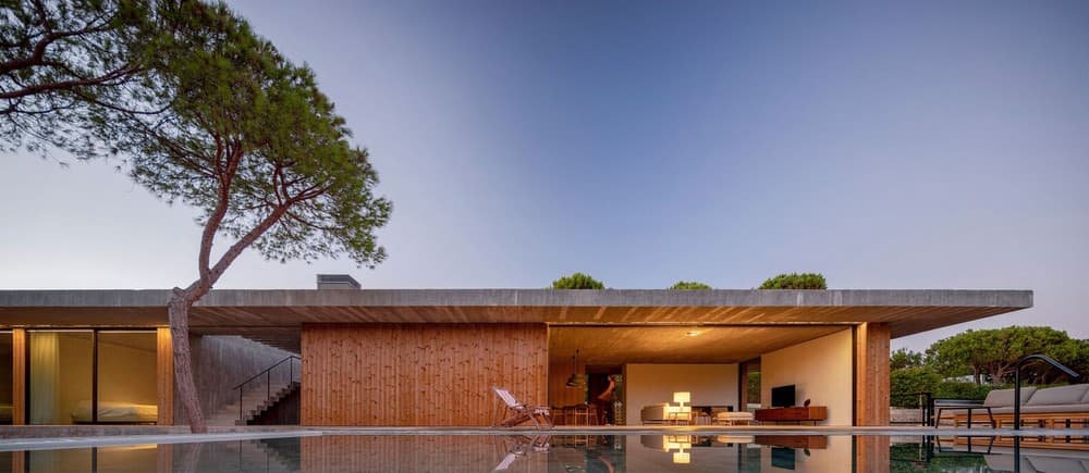 Praia Verde House by Atelier Central Arquitectos