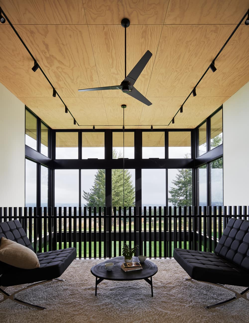 Eola Hills House, Ueda Design Studio