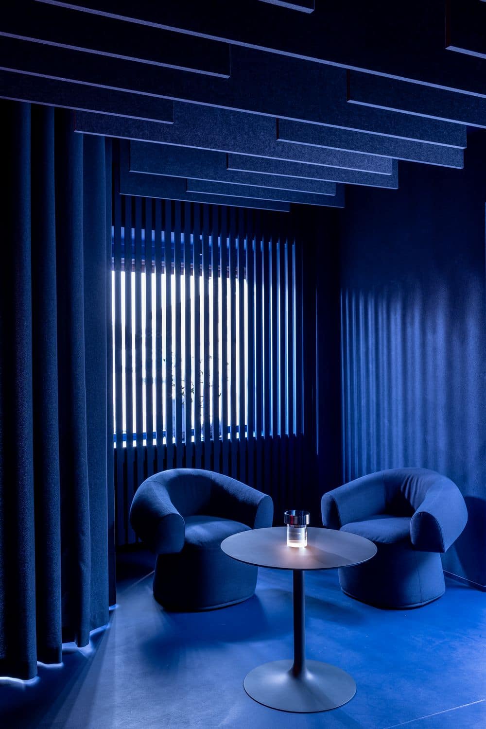 The "Blue Lounge" of the 2 Michelin Stars Restaurant Agli Amici 1887