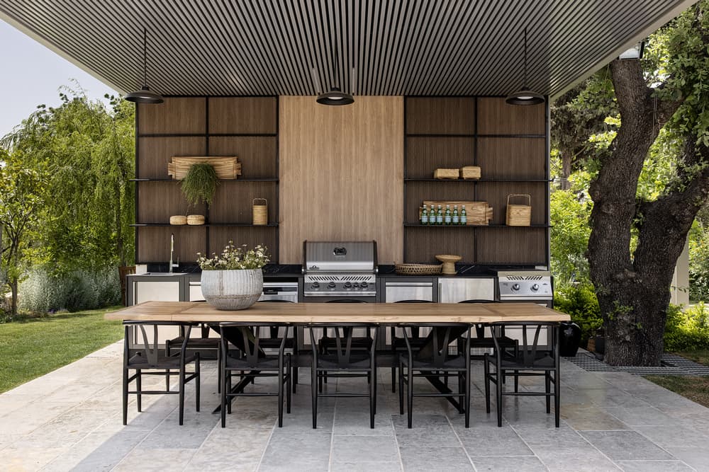 Outdoor Kitchen