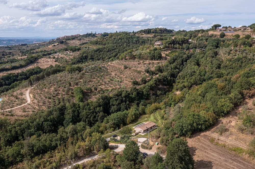 A newly built country house, Special Umbria