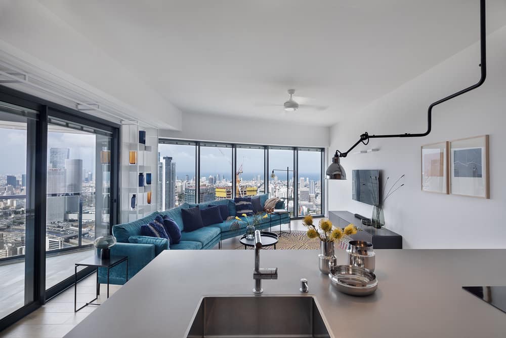 TLV Sky Apartment by Henkin Shavit Studio