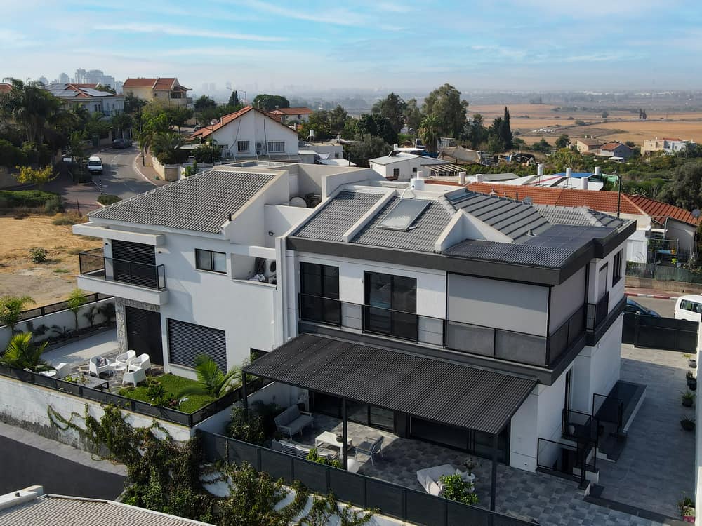 A Three-Story Private House in a Center City of Israel