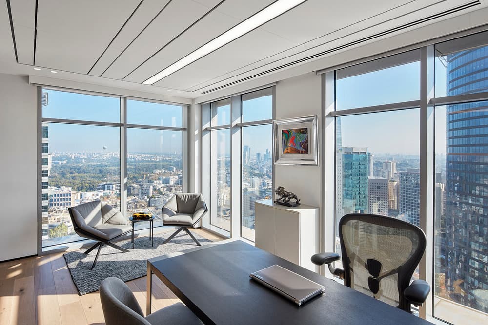 A Large Bright Workspace in the Diamond Exchange District in Ramat-Gan