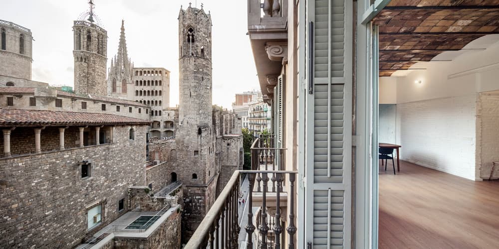 La Ramona Apartment, Barcelona / CRÜ Studio