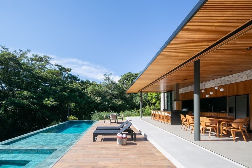 BM Residence, Brazil / Belluzzo Martinhao Arquitetos