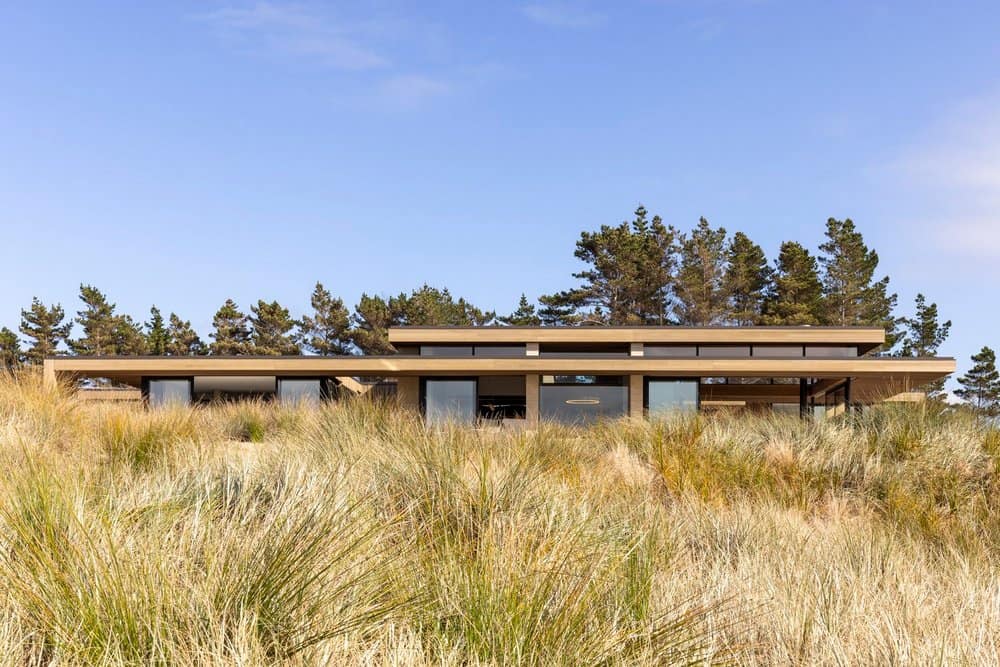 Mangawhai House by Julian Guthrie