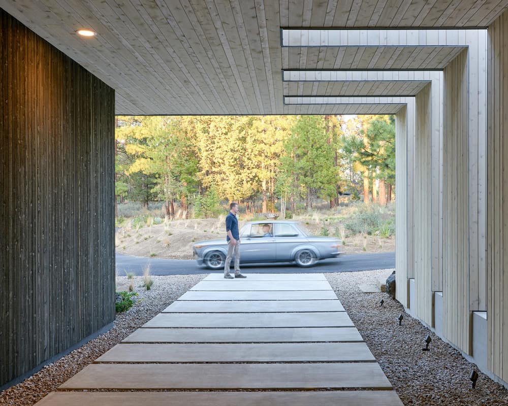 Valentine House by Eric Meglasson Architect and Lightfoot A+D