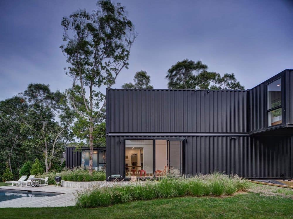 Amagansett Modular House by MB Architecture