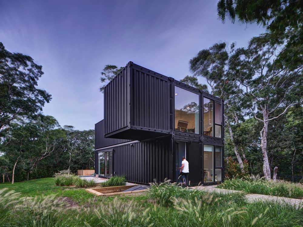 Amagansett Modular House by MB Architecture